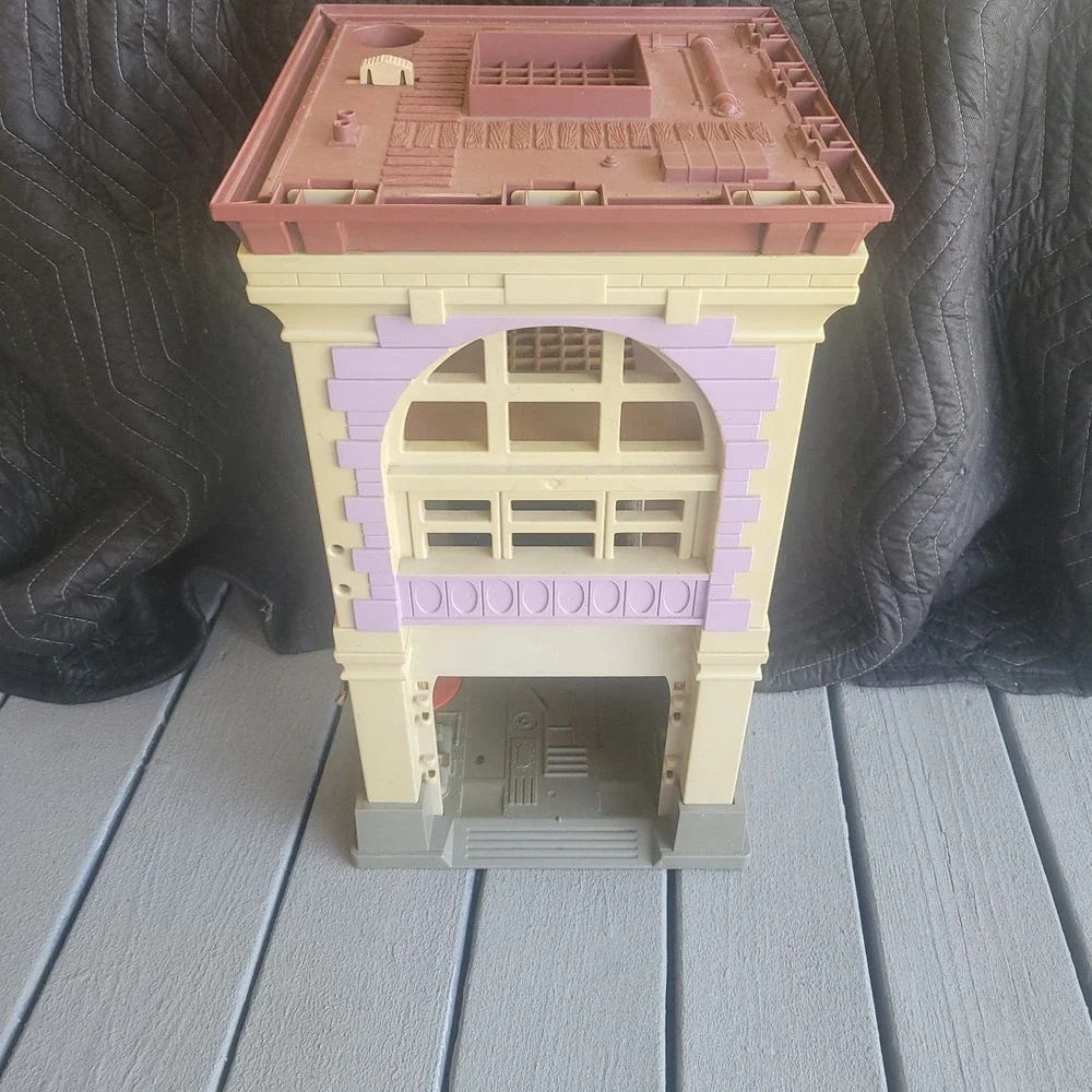 1987 Kenner The Real Ghostbusters Firehouse Headquarters Playset HQ Building